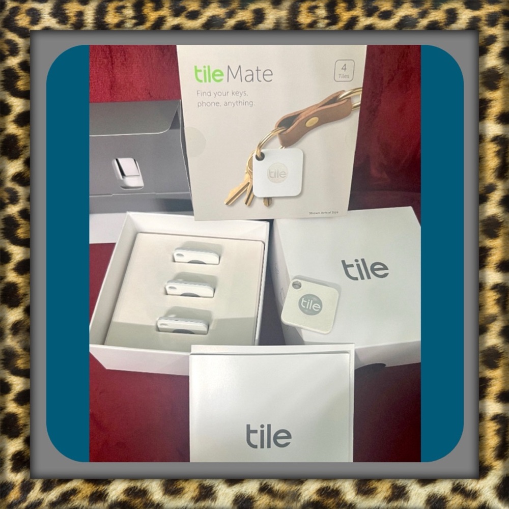 👑✅PRICE FIRM✅ Tile Mate Bluetooth Slim 4Pack Tracker Set-BRAND NEW!